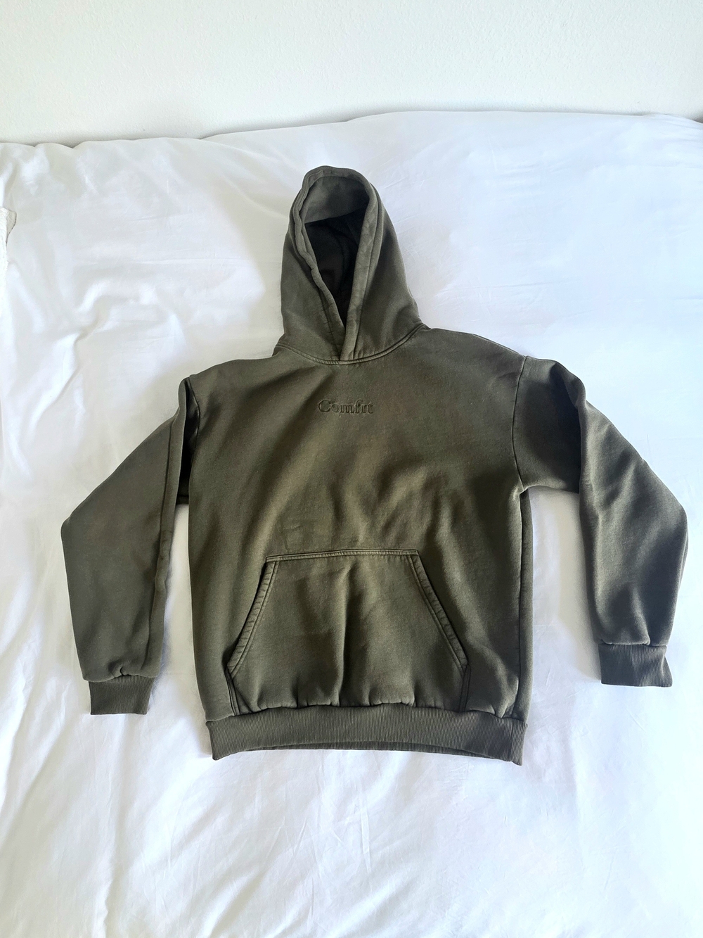 Comfrt Hoodie L Streetwear Cozy Minimalist Athleisure Casual Neutral